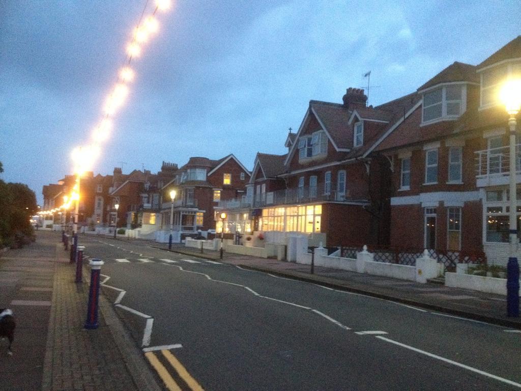 Bay Lodge Guest House WTA WTA Eastbourne Exterior foto