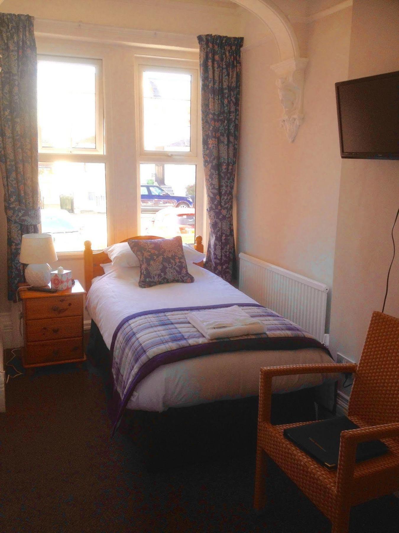 Bay Lodge Guest House WTA WTA Eastbourne Exterior foto